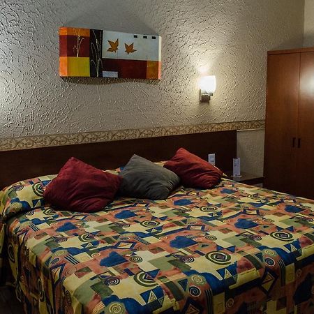 Hotel Posada Regis Guadalajara Esterno foto
