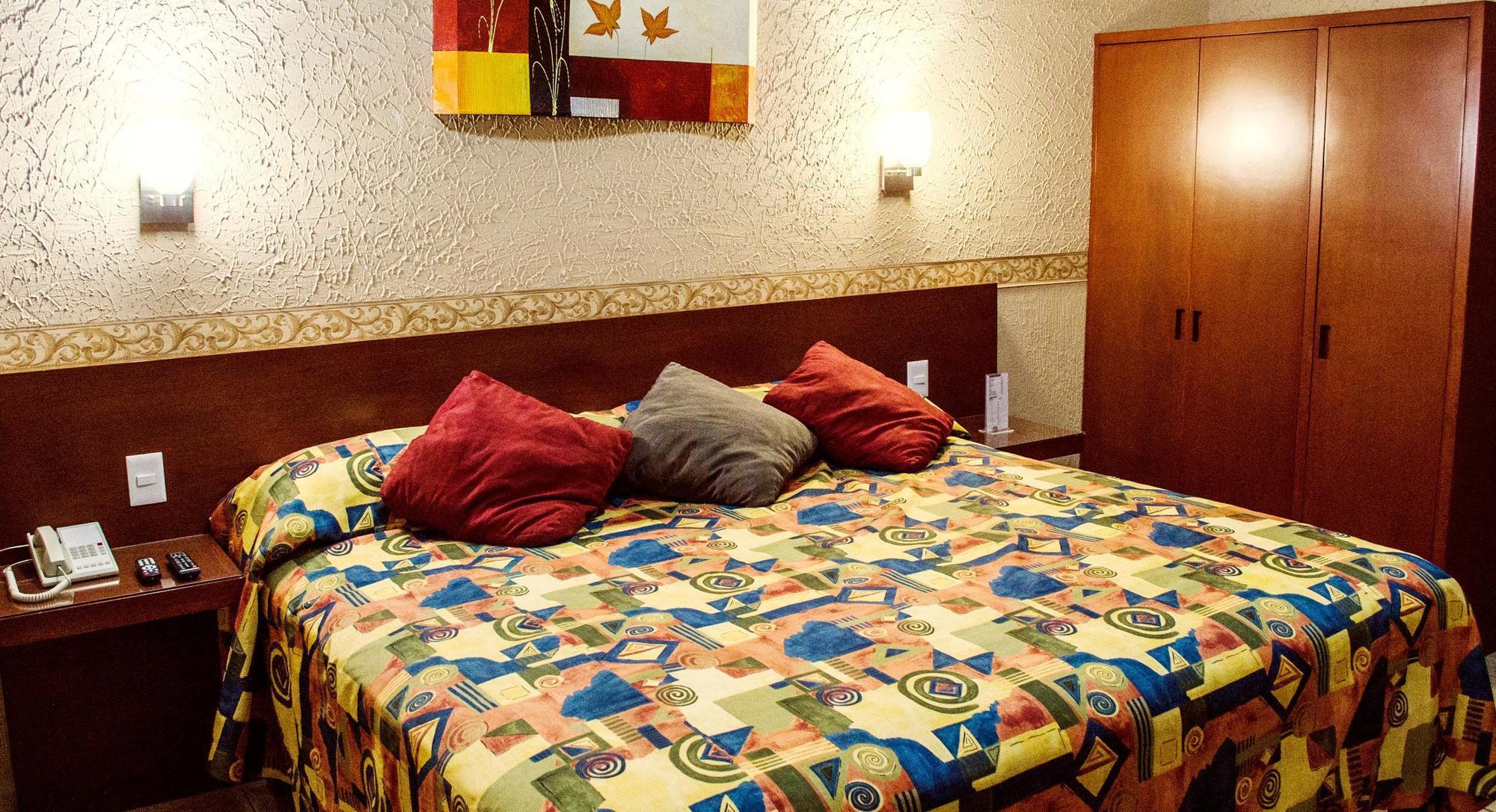 Hotel Posada Regis Guadalajara Esterno foto