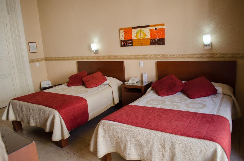 Hotel Posada Regis Guadalajara Esterno foto