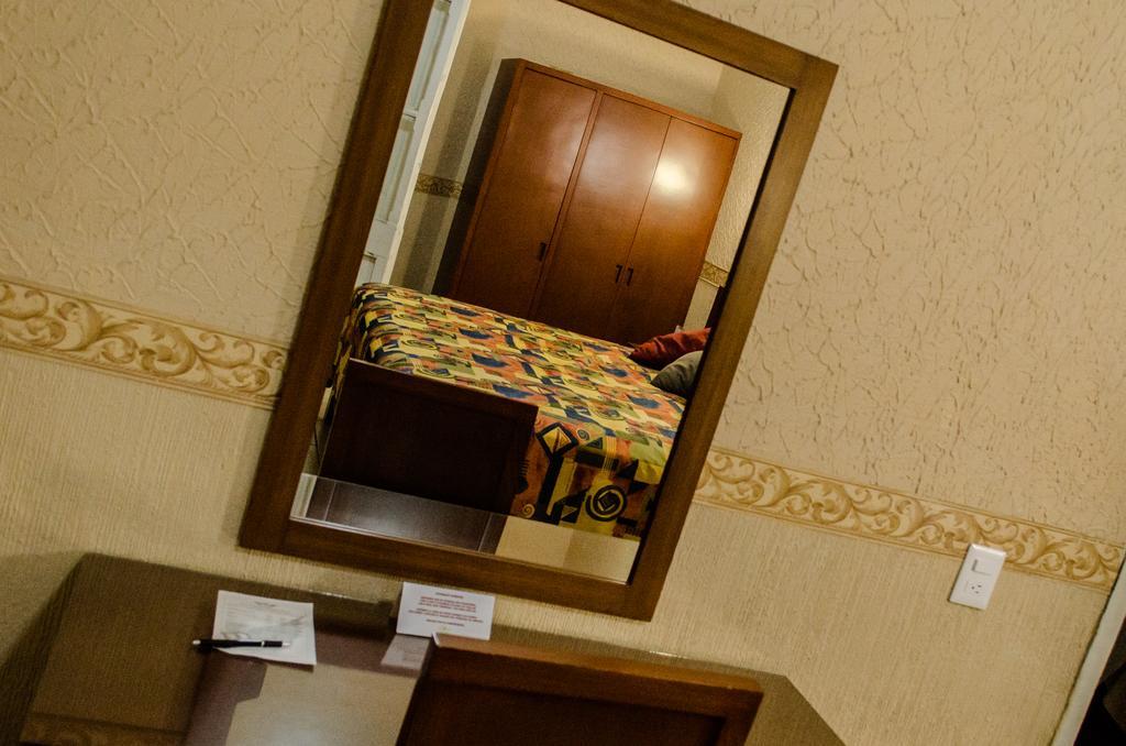Hotel Posada Regis Guadalajara Esterno foto